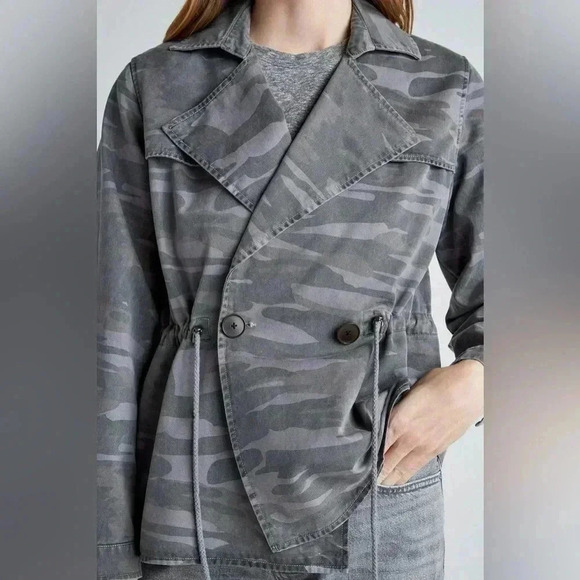 Lucky Brand Blue Grey Printed Camo Cropped Trench Coat Jacket Size Medium M - Picture 2 of 11